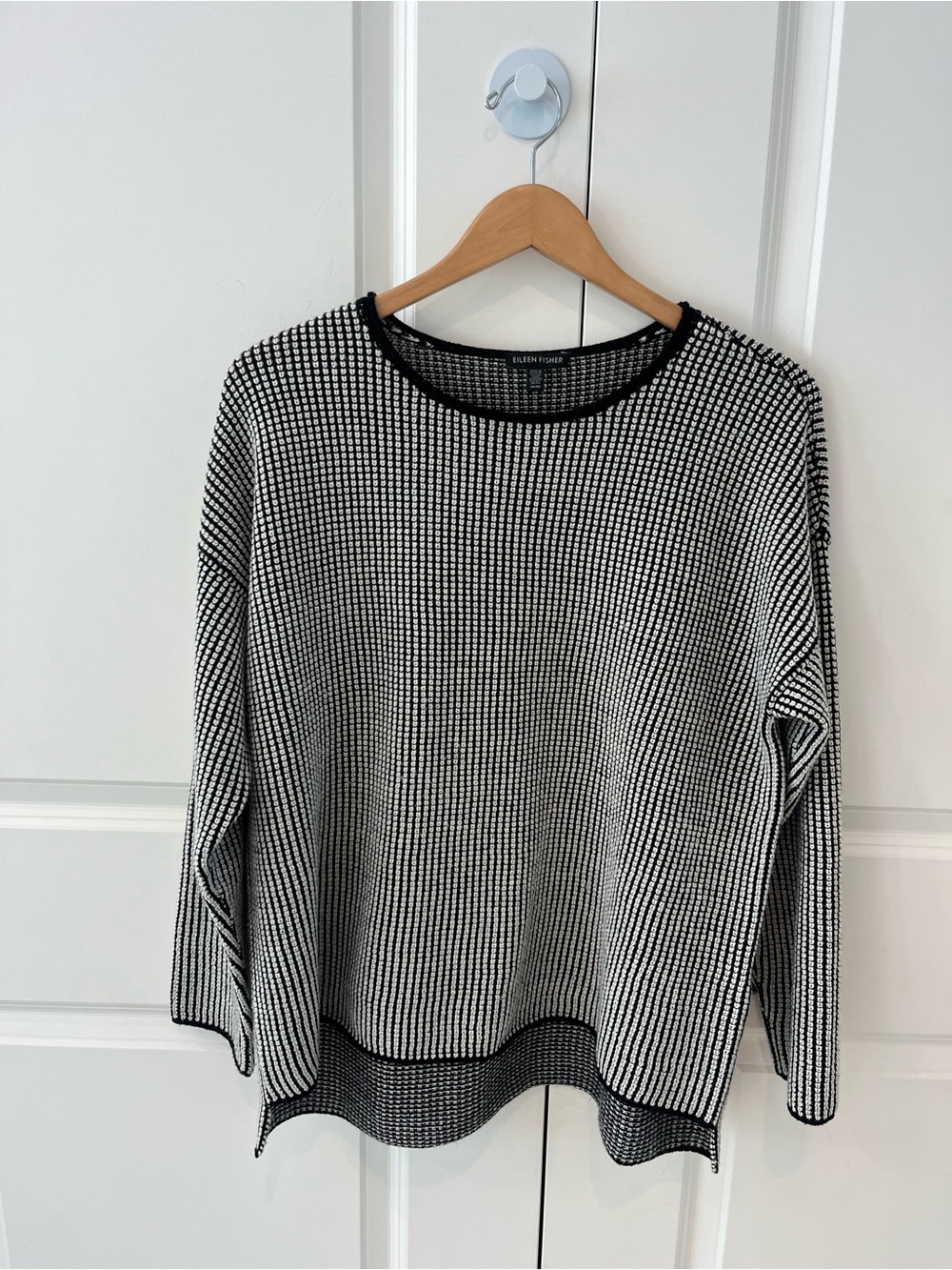 Eileen Fisher women’s medium black & white high-low hem merano wool sweater